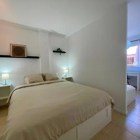 Heights Cristianos With Pool Apartman *